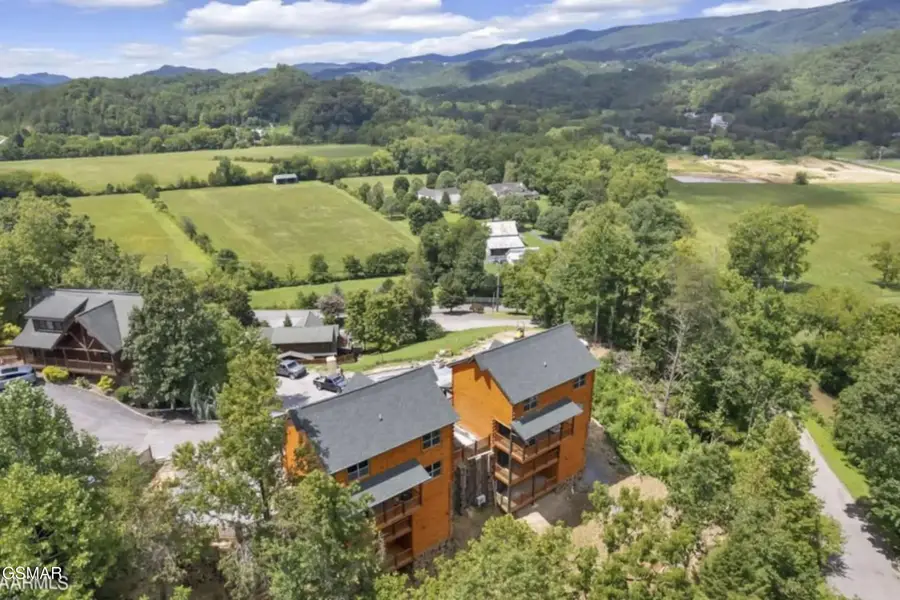 1802 Stone Wood Way, Pigeon Forge, TN 37862 - #3