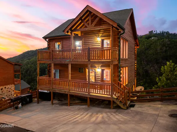 1232 Bird Nest Way, Sevierville, TN 37876