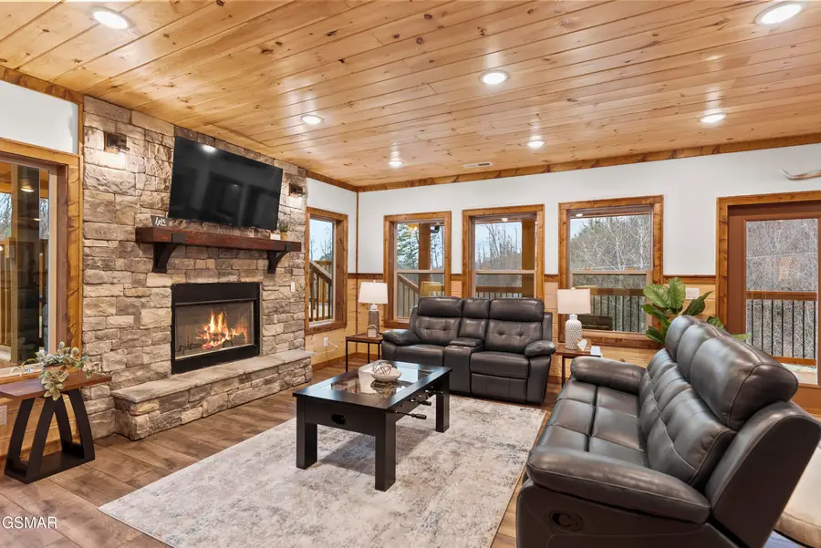 406 Long Hollow Road, Sevierville, TN 37876 - #2