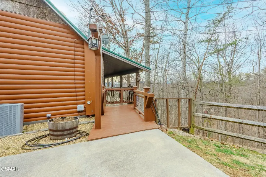 3644 Wears Mountain Lane, Sevierville, TN 37862 - #3