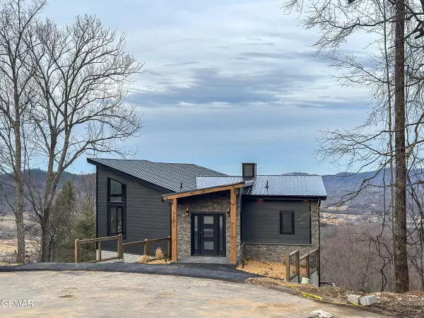 3201 Grouse Ridge Lane, Sevierville, TN 37862