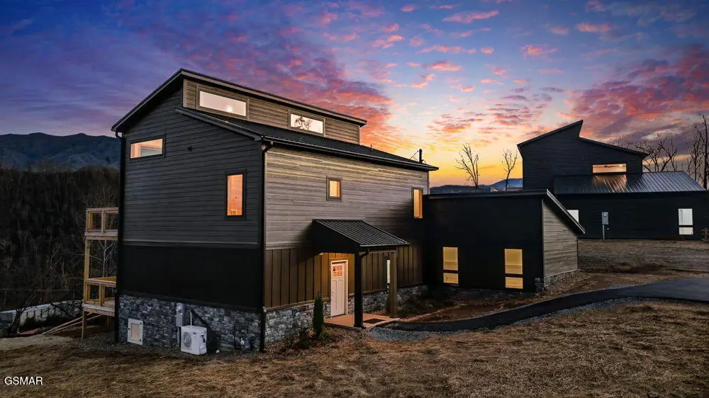 650 Ridge Top Loop, Gatlinburg, TN 37738 - #1