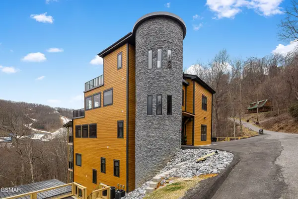 1257 Bavarian Way, Gatlinburg, TN 37738