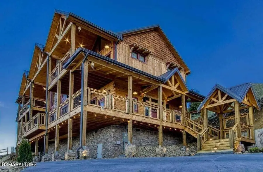 658 Wiley Oakley Drive, Gatlinburg, TN 37738 - #2