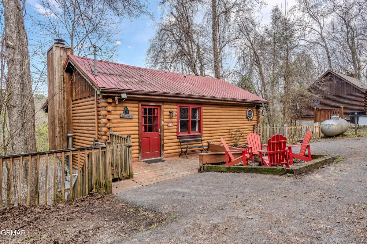 1716 Ridgecrest Drive, Sevierville, TN 37876 - #1