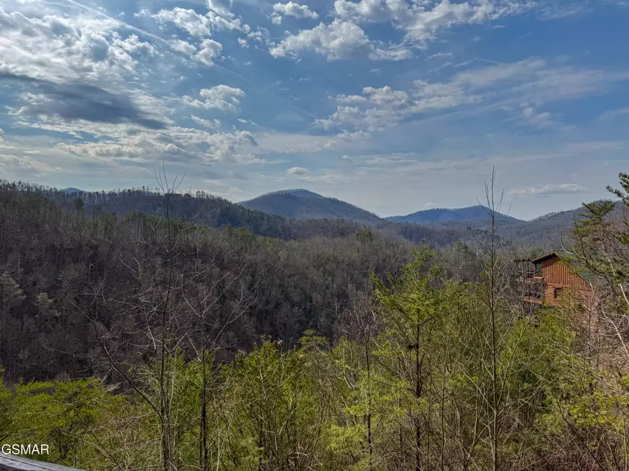 3539 Carsons Ridge Way, Sevierville, TN 37862 - #3