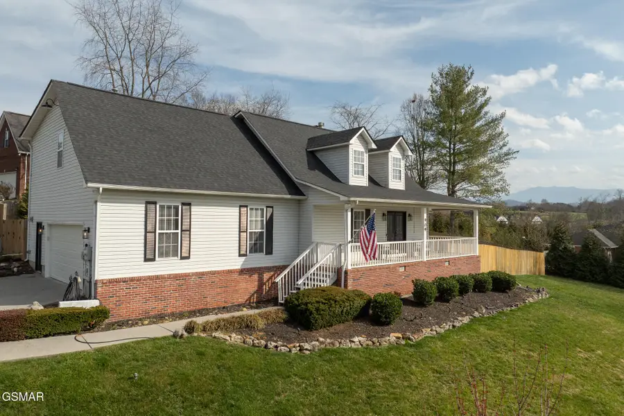 909 Glenda Lane, Sevierville, TN 37862 - #2