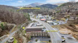 833 Sleepy Hollow Road, Gatlinburg, TN 37738 - #2