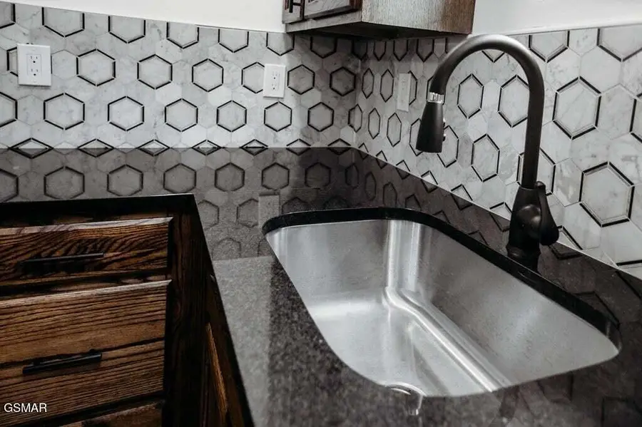 2401 Top View Circle, Sevierville, TN 37876 - #2