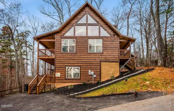 2184 Beach Front Drive, Sevierville, TN 37876