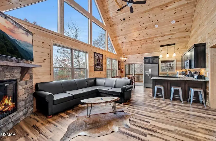 2184 Beach Front Drive, Sevierville, TN 37876 - #2