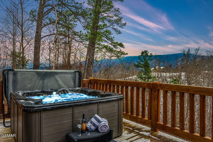 1032 Twin Oaks Road, Gatlinburg, TN 37738 - #3