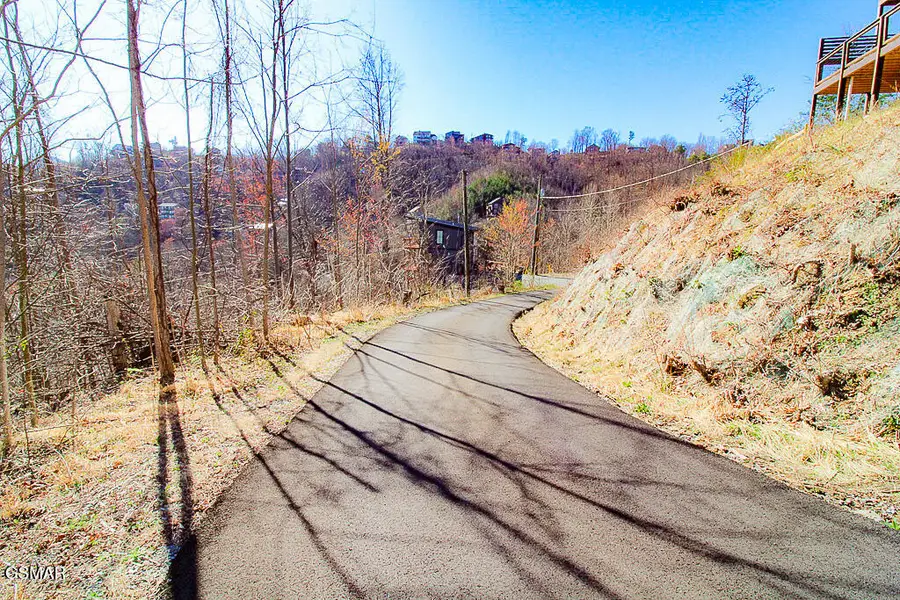414 Red Hawk Way, Gatlinburg, TN 37738 - #3