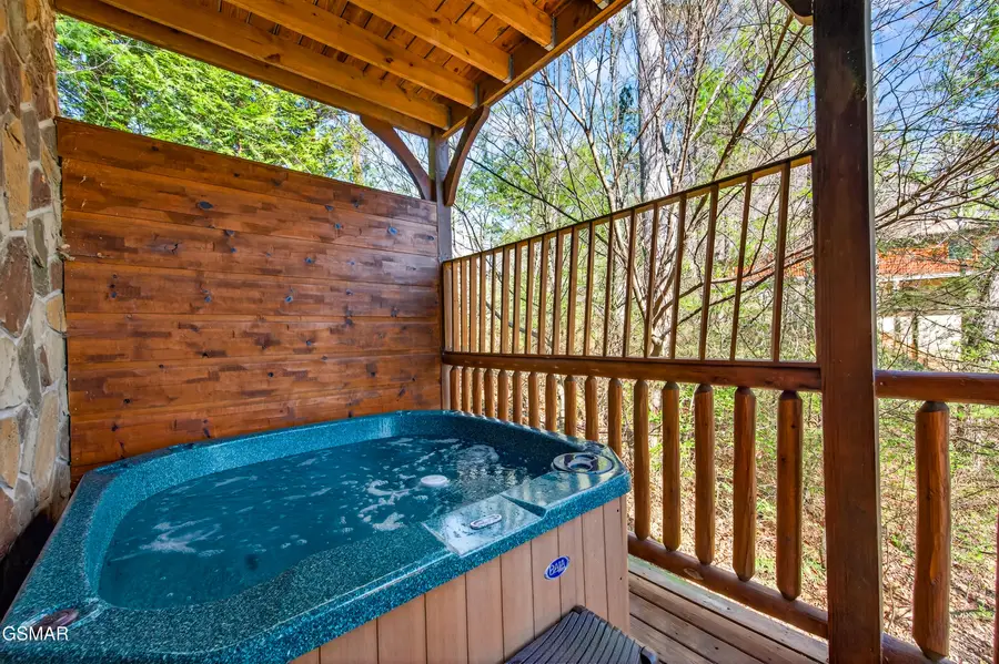 922 Parkview Point Way, Gatlinburg, TN 37738 - #3