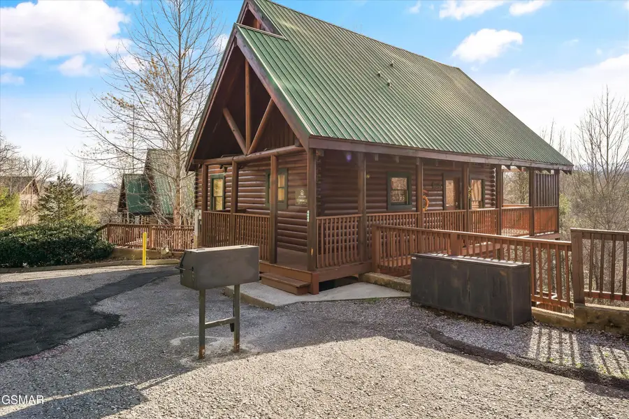 4449 Forest Vista Way, Pigeon Forge, TN 37863 - #3