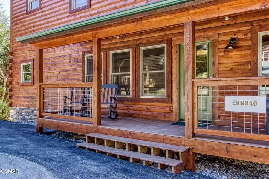 3227 White Falcon Way, Pigeon Forge, TN 37863 - #3