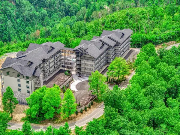 855 Campbell Lead Road #406, Gatlinburg, TN 37738