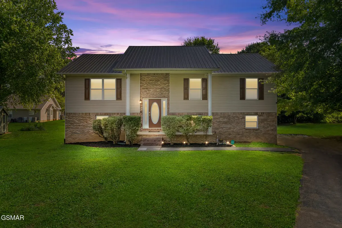 1717 Meadow Ridge Circle, Sevierville, TN 37862 - #1