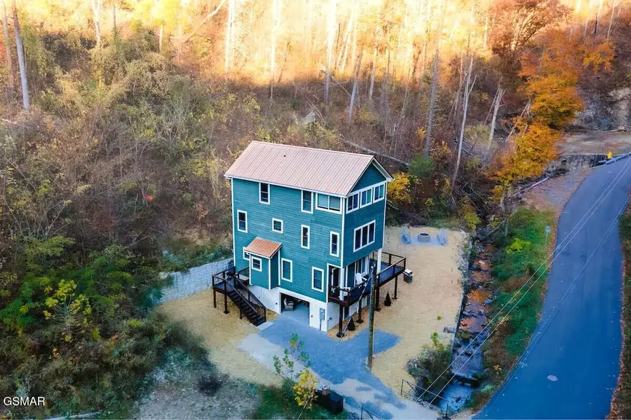 569 Baskins Creek Road, Gatlinburg, TN 37738 - #3