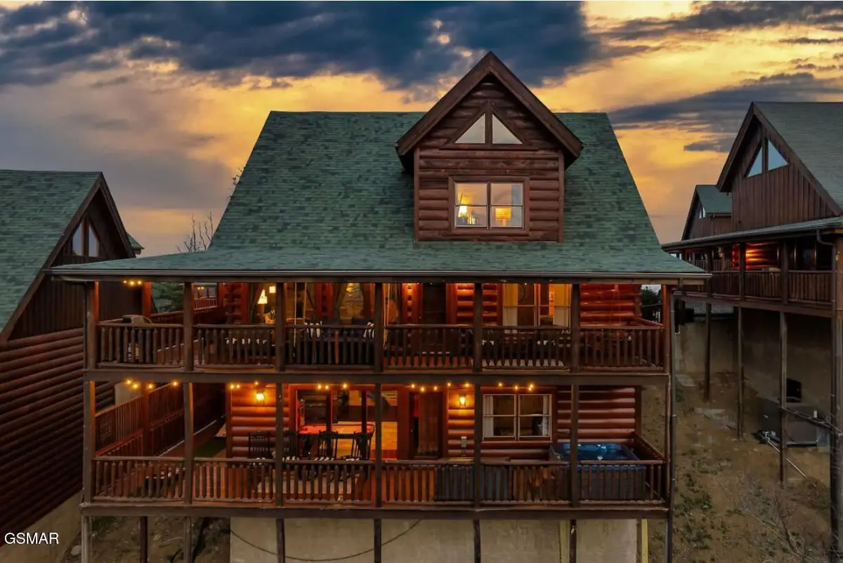 2010 Cougar Crossing Way, Sevierville, TN 37876 - #1