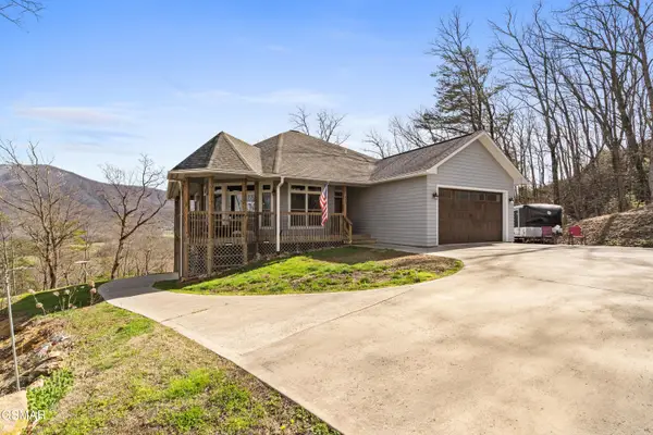 2932 Mockingbird Way, Sevierville, TN 37862