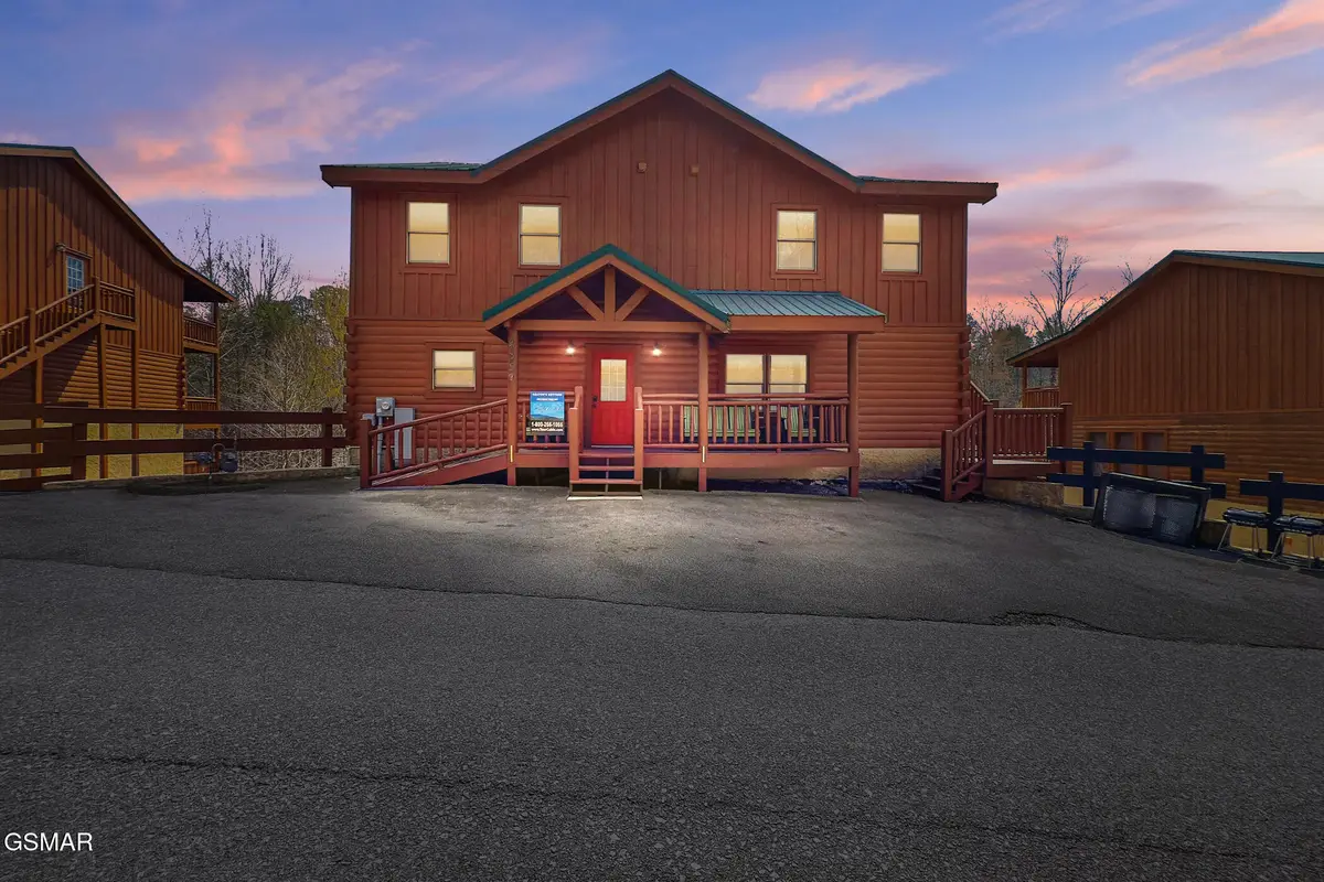 4359 Forest Ridge Way, Pigeon Forge, TN 37863 - #1