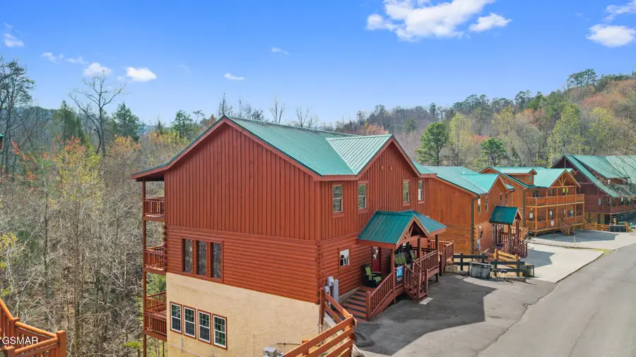 4359 Forest Ridge Way, Pigeon Forge, TN 37863 - #2
