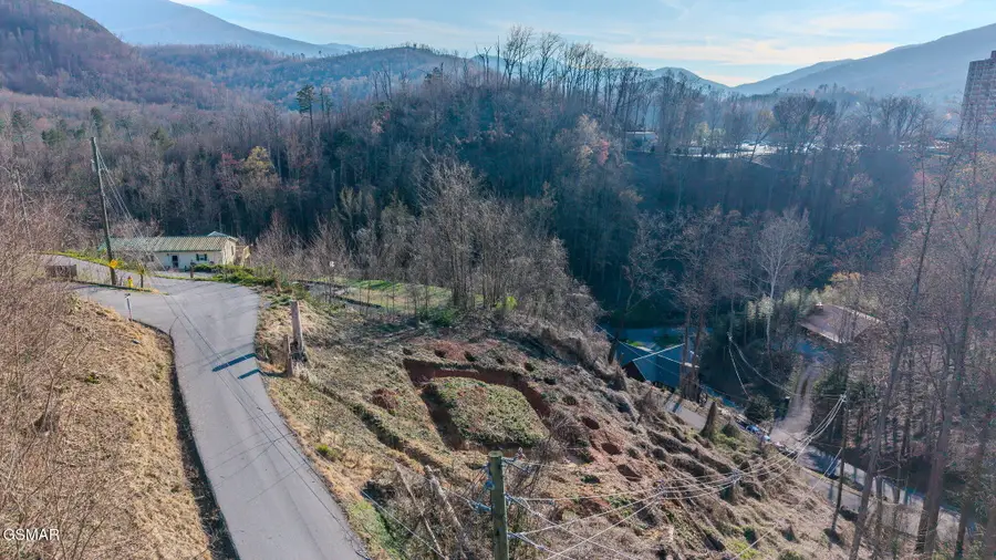 792 Davenport Road, Gatlinburg, TN 37738 - #2