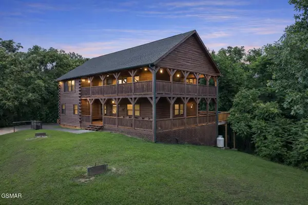 2039 Oakmont Drive, Sevierville, TN 37876