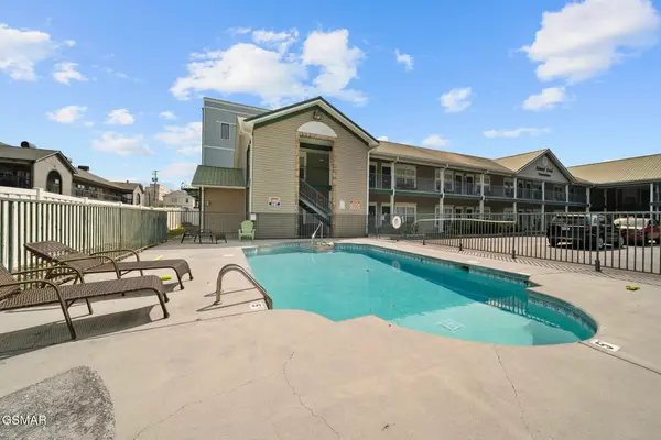 2743 Colonial Drive #APT 214, Pigeon Forge, TN 37863