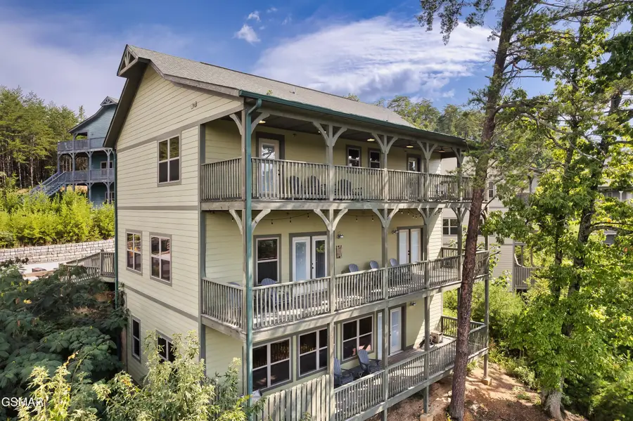 1129 Cove Falls Way, Pigeon Forge, TN 37863 - #3