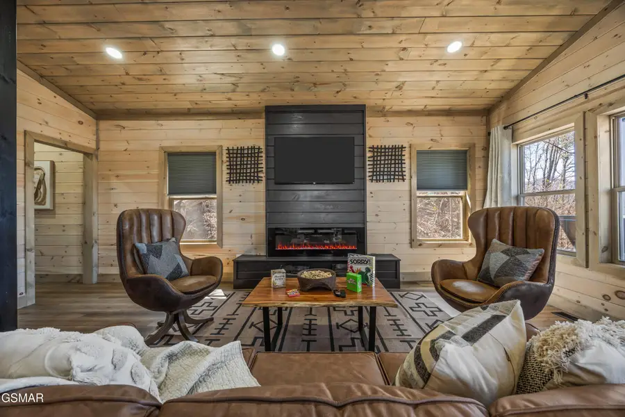 3244 Emerald Springs Loop, Sevierville, TN 37862 - #3