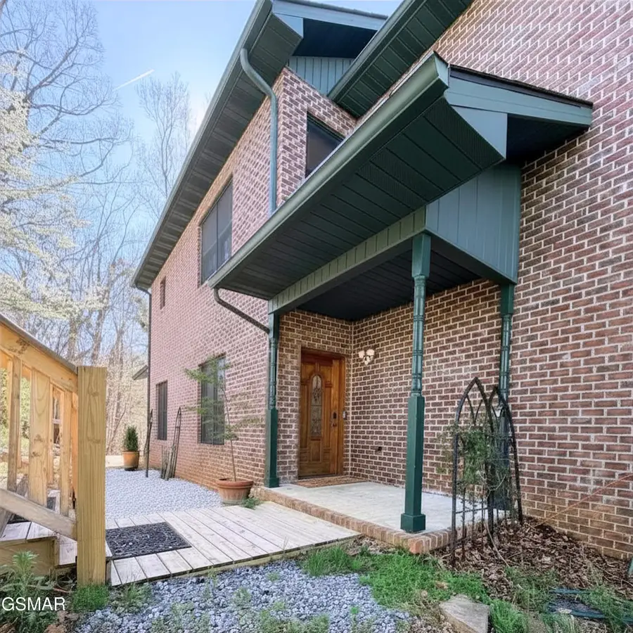 2417 Sylvan Glen Way, Pigeon Forge, TN 37863 - #2