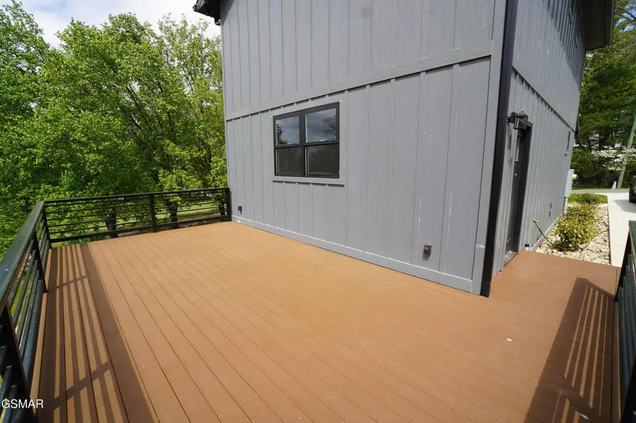 727 Lakewood Drive, Jefferson City, TN 37760 - #2