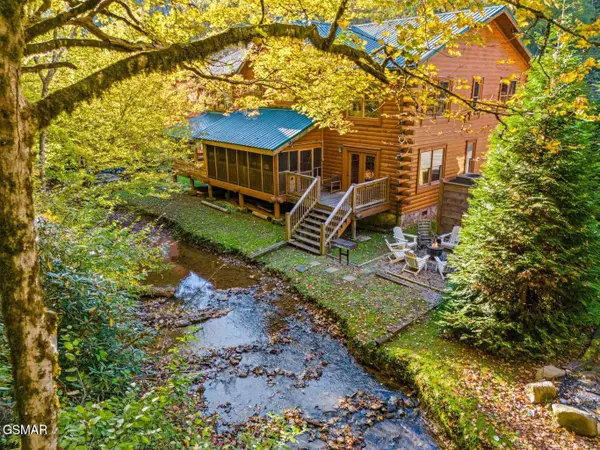 307 Caney Creek Road, Pigeon Forge, TN 37863