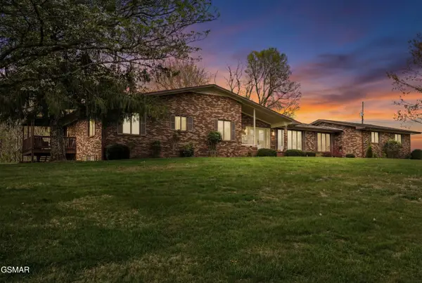 1279 Green Acres Drive, Newport, TN 37821