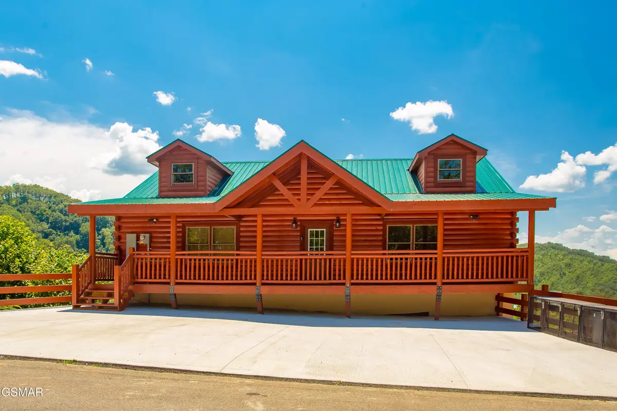 3270 Lonesome Pine Way, Sevierville, TN 37862 - #1