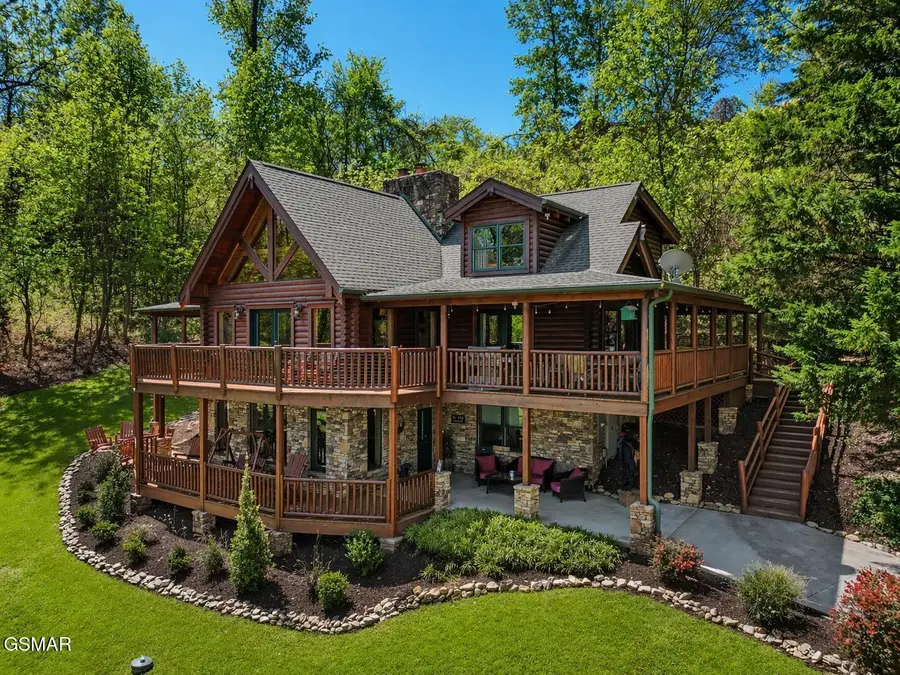 2414 Walnut Cove Way, Sevierville, TN 37862 - #2