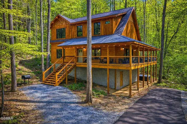 3045 Jones Creek Lane, Sevierville, TN 37862