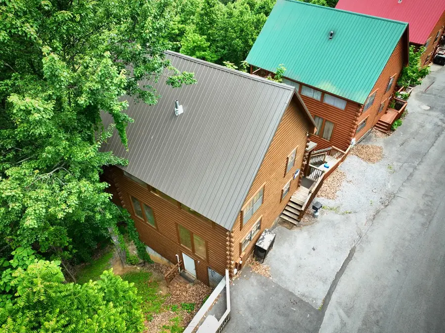 2203 Foxberry Way, Sevierville, TN 37876 - #2