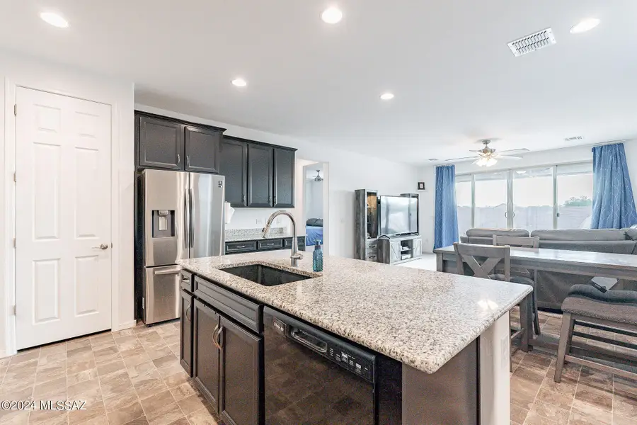 32972 S Expedition, Red Rock, AZ 85145 - #3