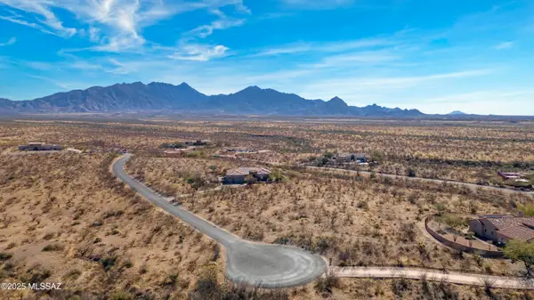 382 E Corte Artura Azul, Green Valley, AZ 85614