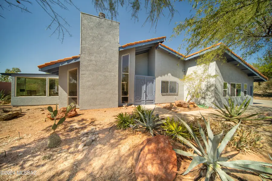 5617 N Camino Del Conde, Tucson, AZ 85718 - Image #2