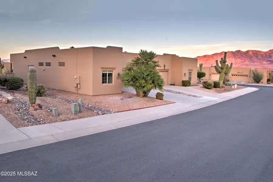 3977 S Camino Del Heroe, Green Valley, AZ 85614 - Image #2