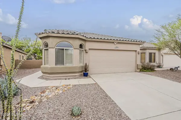 504 E Camino Del Pinsapo, Sahuarita, AZ 85629