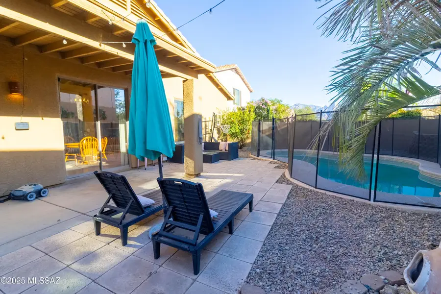 13841 N Bushwacker Place, Oro Valley, AZ 85755 - Image #2