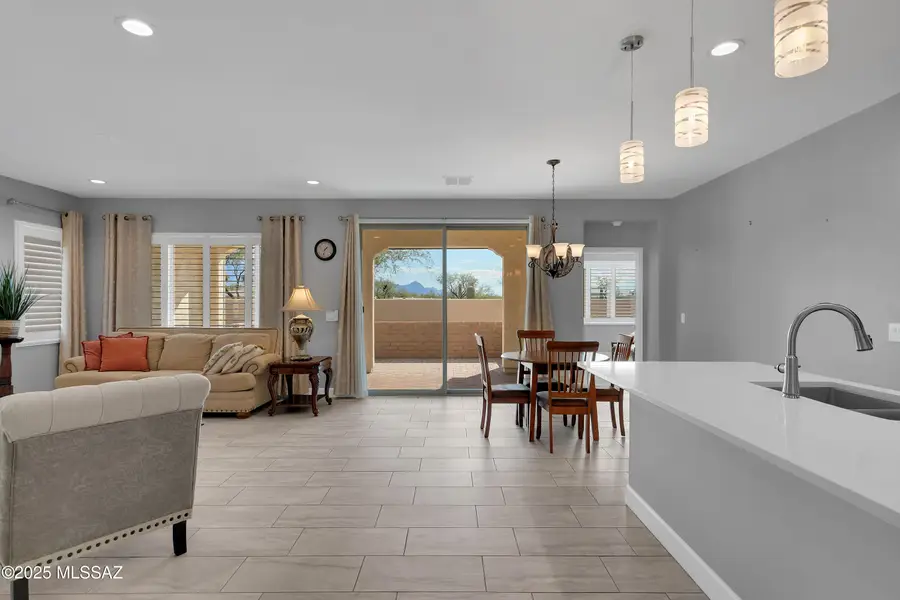 1496 E Blue Granite Drive Drive, Green Valley, AZ 85614 - Image #3