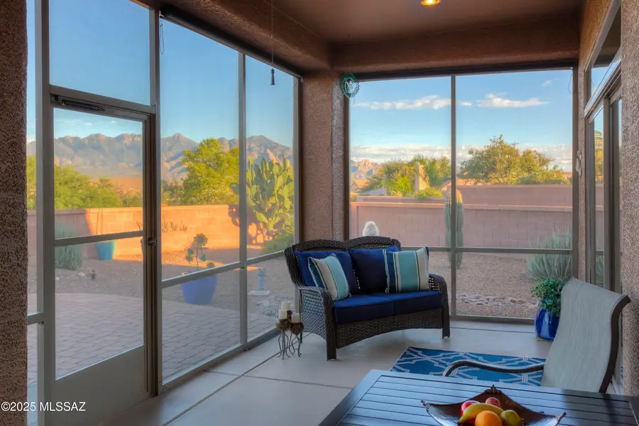 5941 S Meadow Hills Loop, Green Valley, AZ 85622 - Image #3