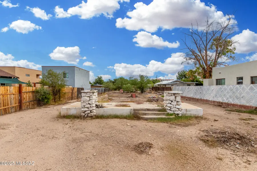 32 N Linda Avenue #8, Tucson, AZ 85745 - Image #2