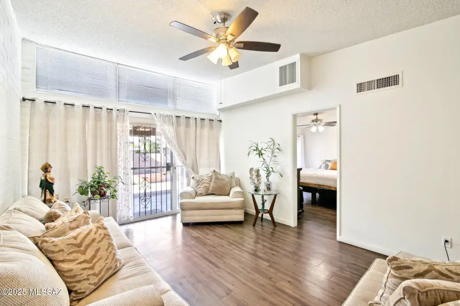 914 W Wedwick Street, Tucson, AZ 85706 - Image #2